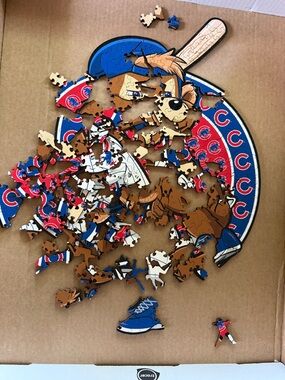 Chicago Cunbs Baseball cubbie bear Clark Wooden Jigsaw Puzzle - Blue/Red